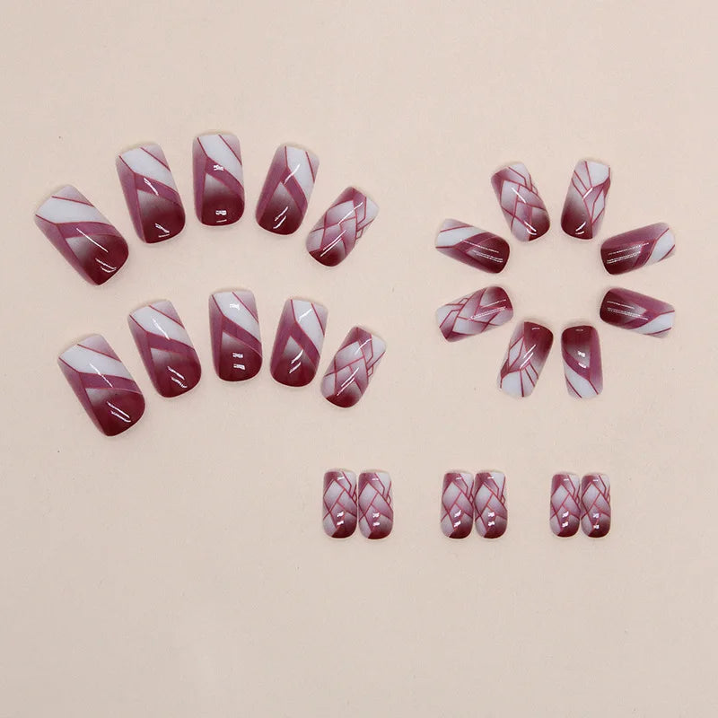 Dream Weaver 24 Piece Nails