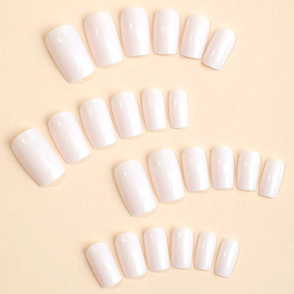 White 24 Piece Nails